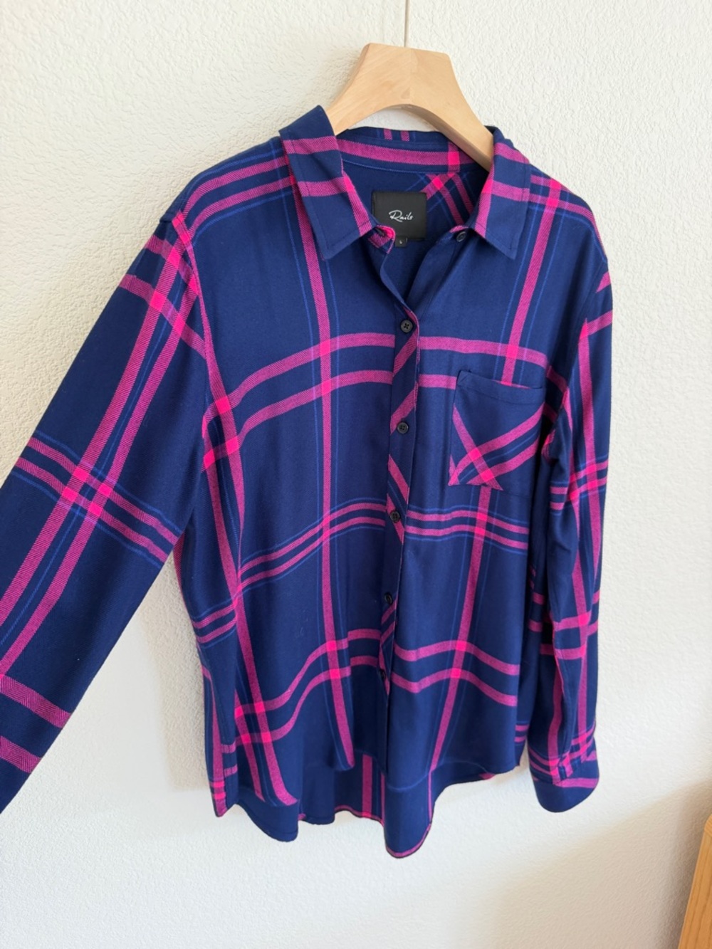 RAILS Hunter Top | Navy Lipstick | Size L - Picture 12 of 13